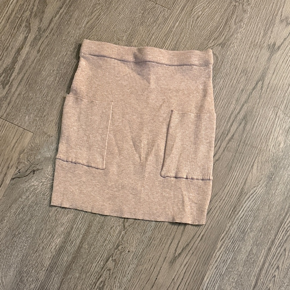 Elegant Beige Women's Skirt